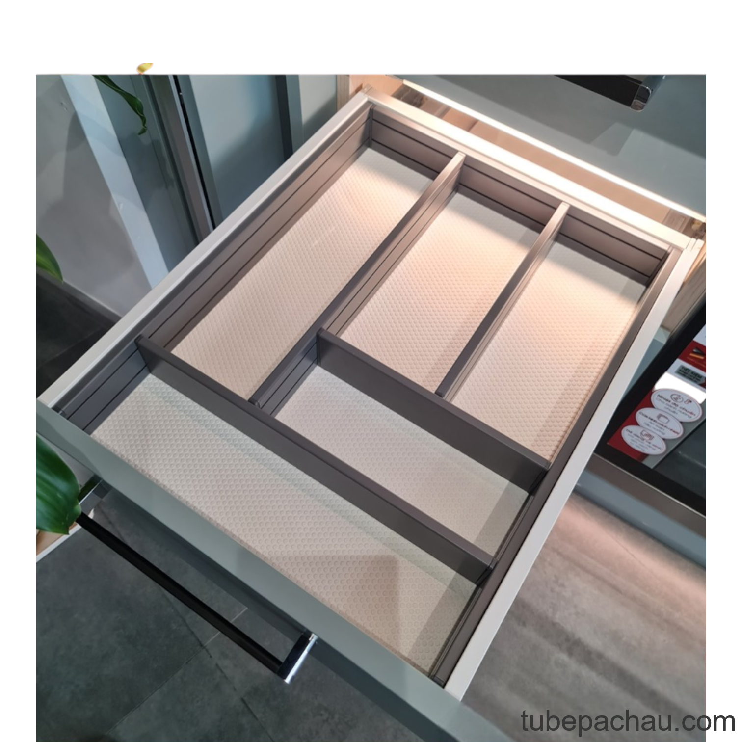 Khay Chia Ngăn Kéo 450mm Xám Hafele 552.52.304