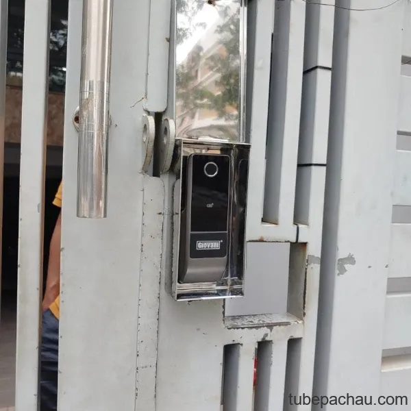Khóa cửa cổng Giovani GSL-W611MD